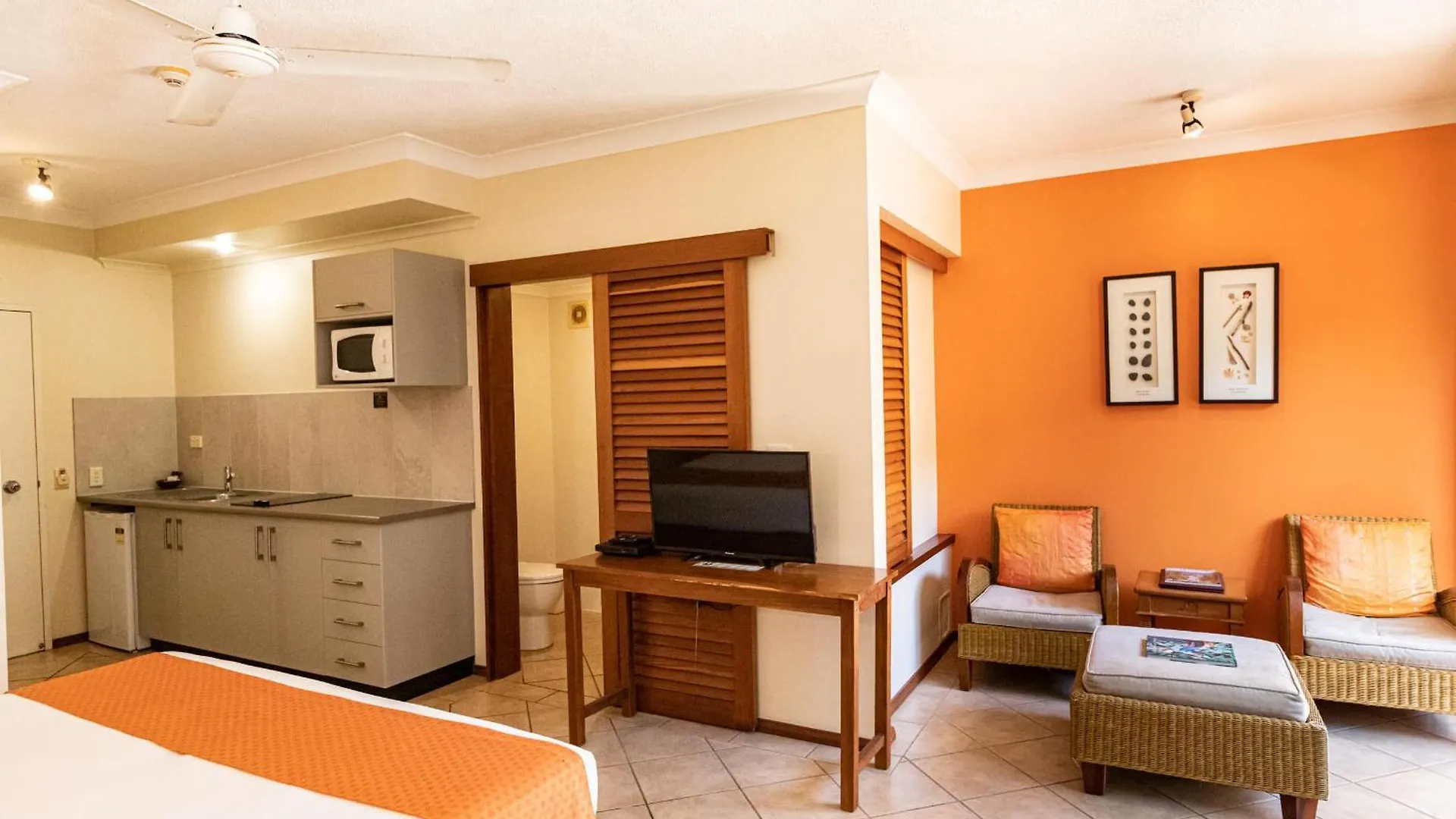 Hibiscus Resort & Spa - Official Onsite Reception & Check In Port Douglas