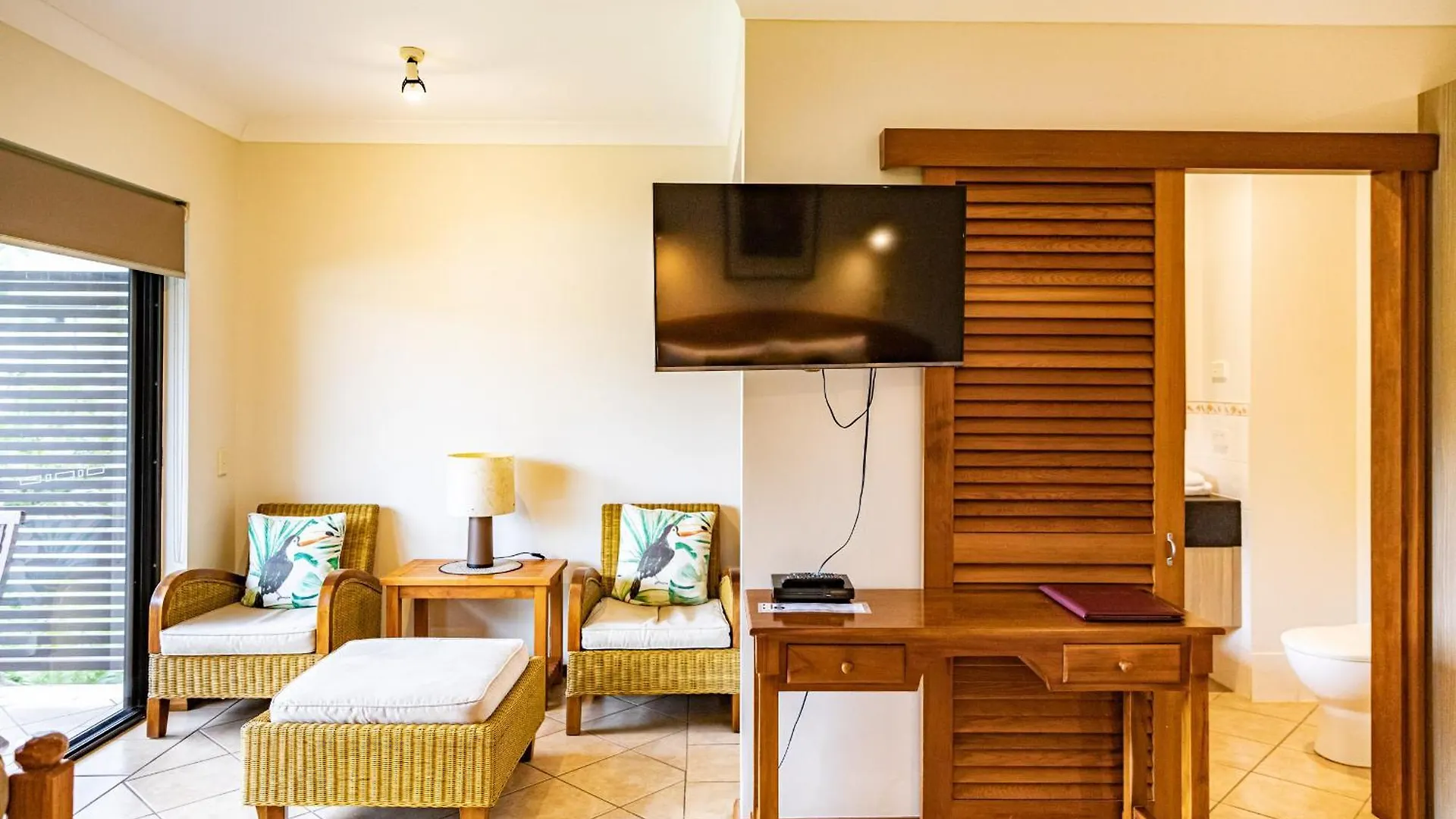 Hibiscus Resort & Spa - Official Onsite Reception & Check In Port Douglas