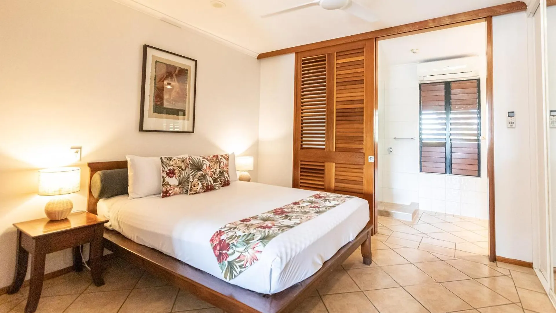 Hibiscus Resort & Spa - Official Onsite Reception & Check In Port Douglas