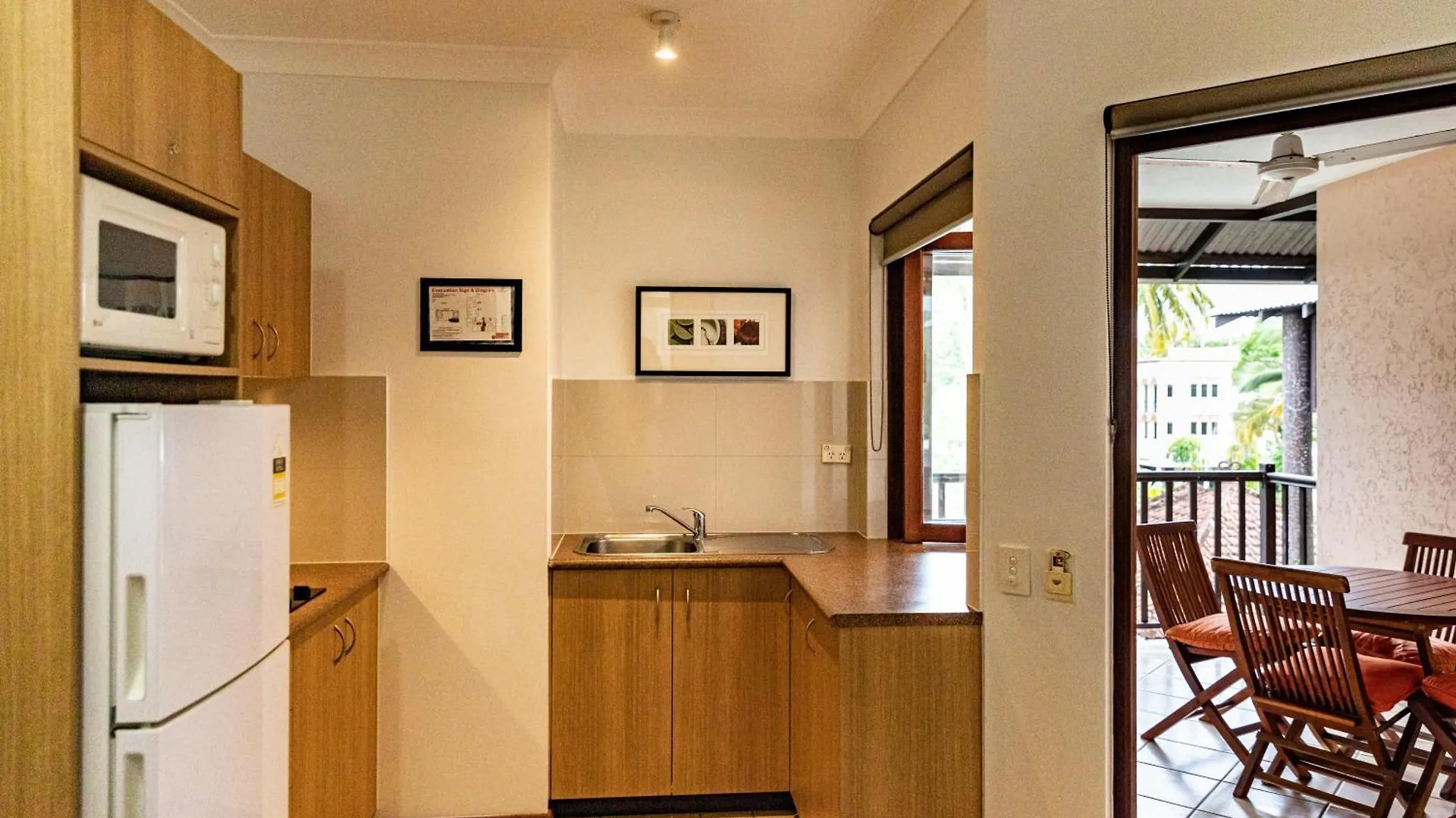Hibiscus Resort & Spa - Official Onsite Reception & Check In Port Douglas Australia