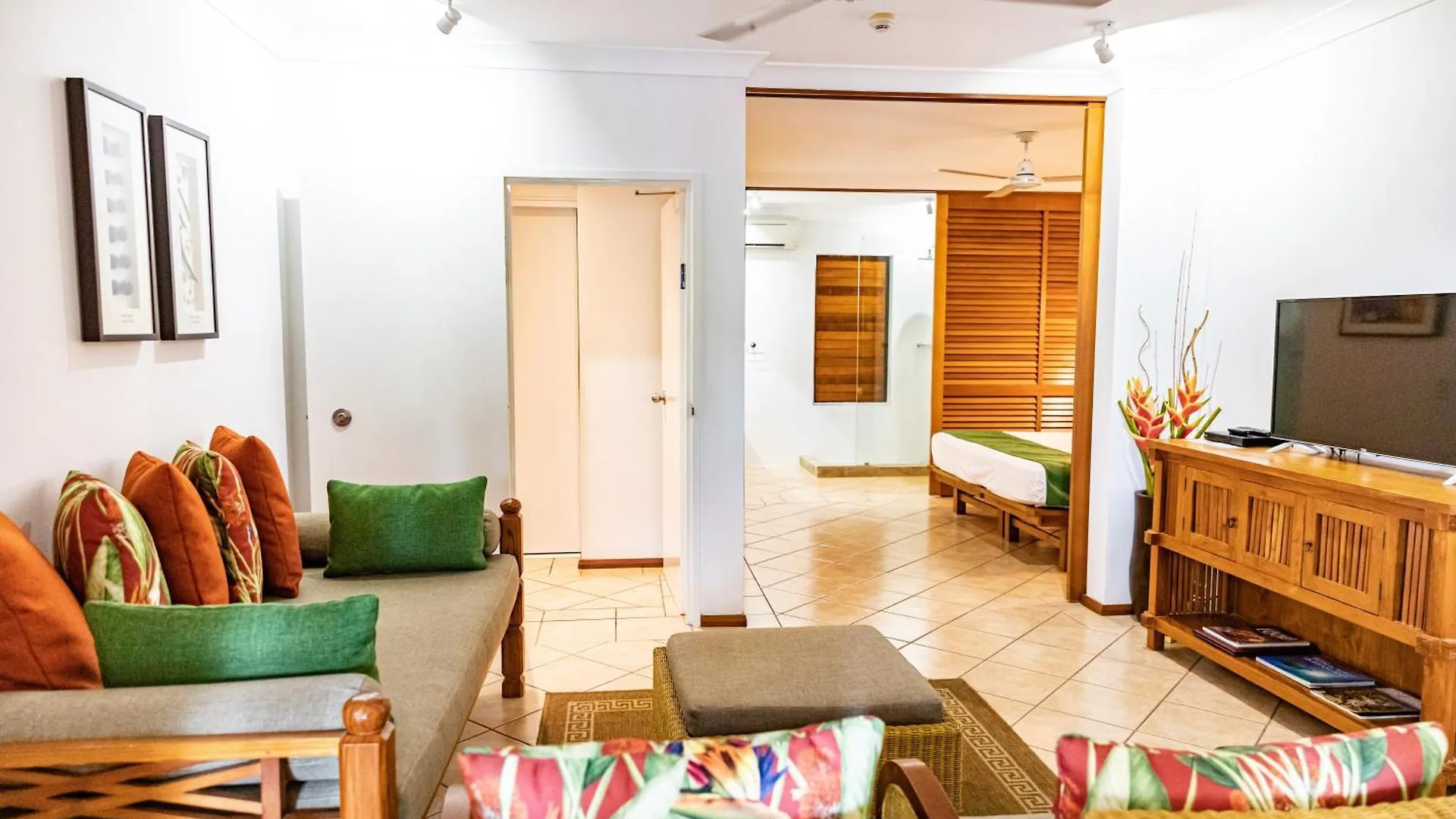 Hibiscus Resort & Spa - Official Onsite Reception & Check In Port Douglas