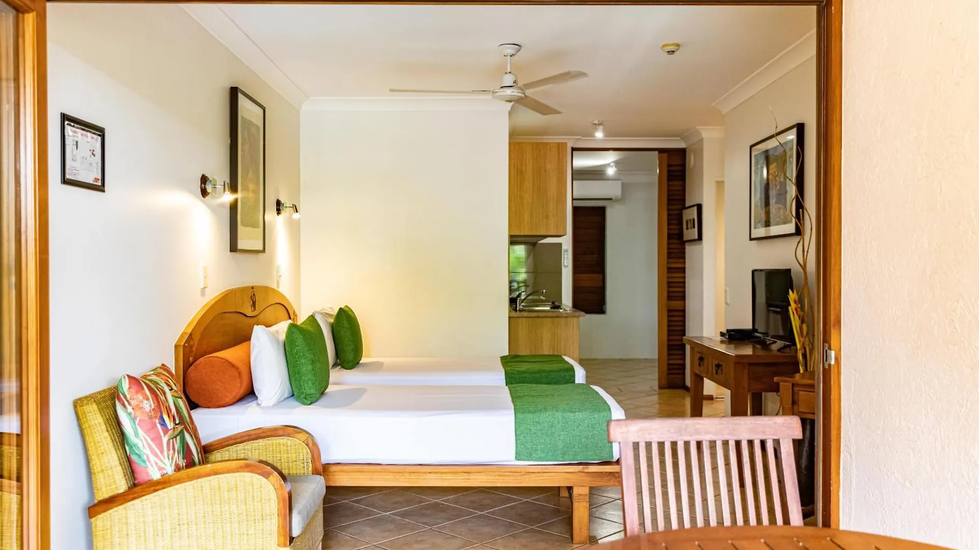 Hibiscus Resort & Spa - Official Onsite Reception & Check In Port Douglas
