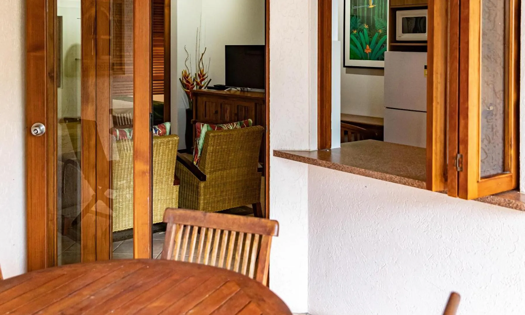 Hibiscus Resort & Spa - Official Onsite Reception & Check In Port Douglas Australia