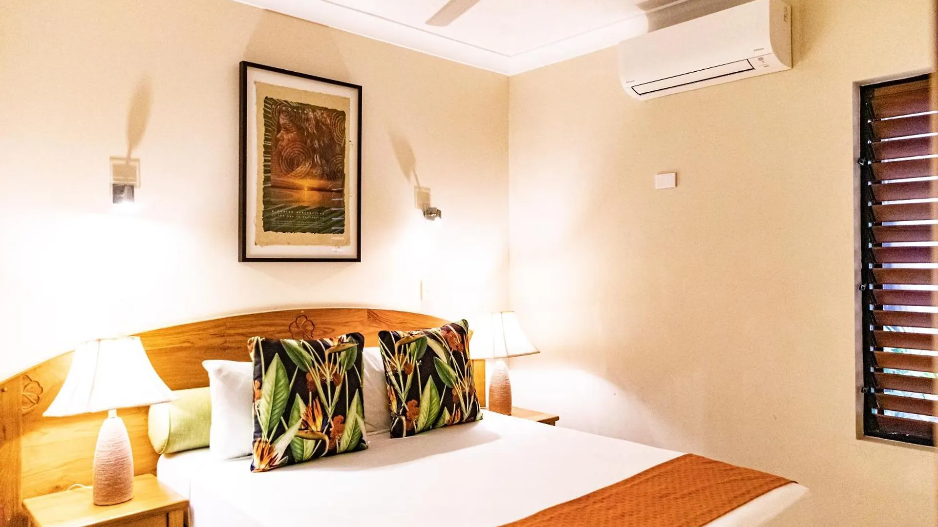 Hibiscus Resort & Spa - Official Onsite Reception & Check In Port Douglas