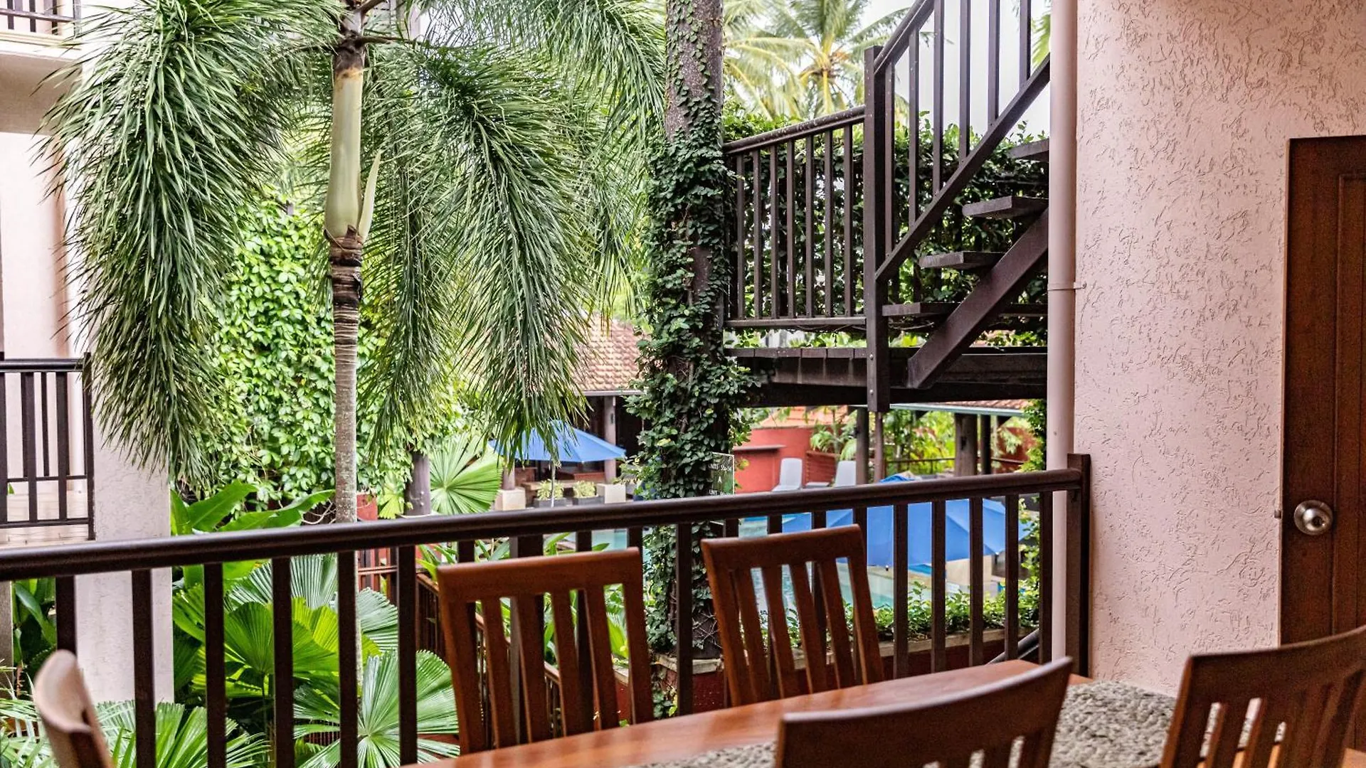 Hibiscus Resort & Spa - Official Onsite Reception & Check In Port Douglas