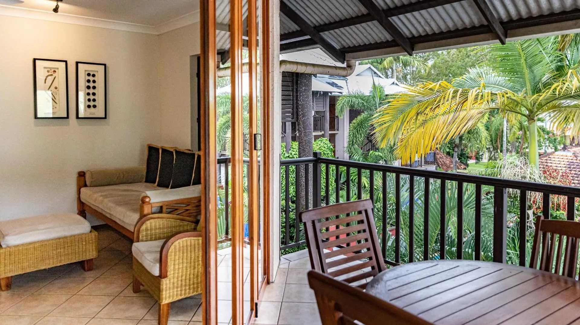 Hibiscus Resort & Spa - Official Onsite Reception & Check In Port Douglas Australia