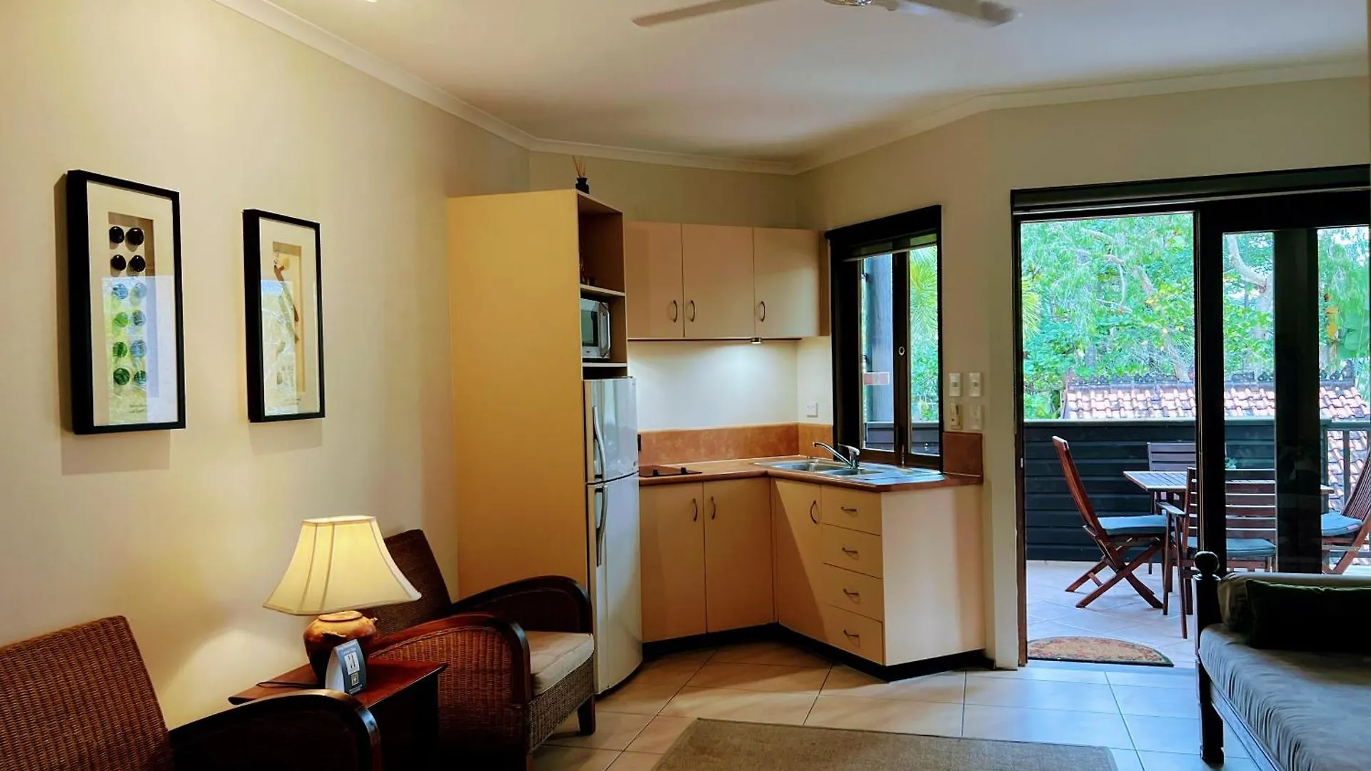 Hibiscus Resort & Spa - Official Onsite Reception & Check In Port Douglas