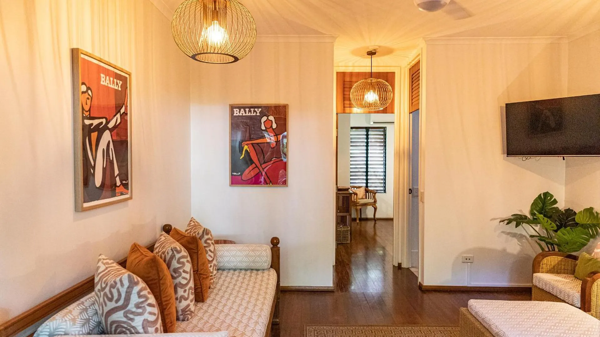 Hibiscus Resort & Spa - Official Onsite Reception & Check In Port Douglas
