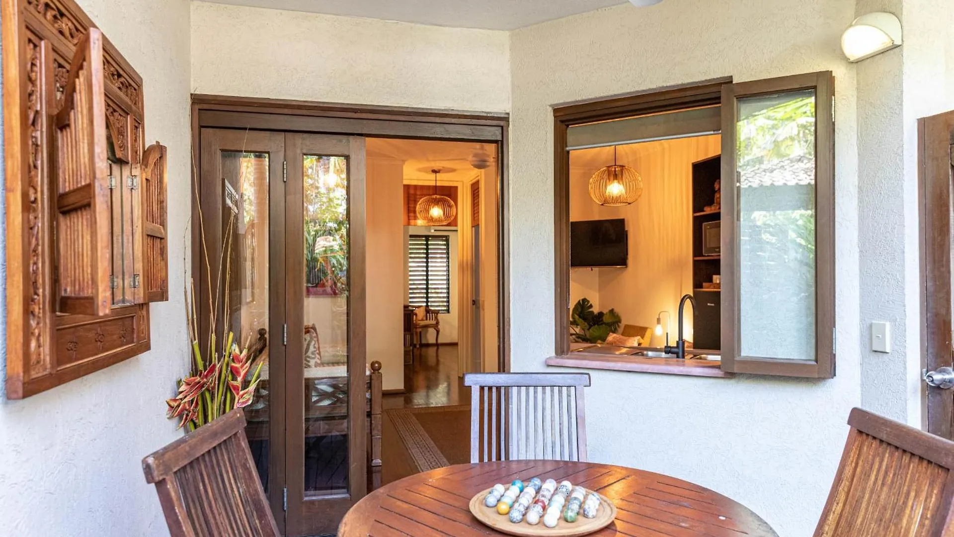 Hibiscus Resort & Spa - Official Onsite Reception & Check In Port Douglas